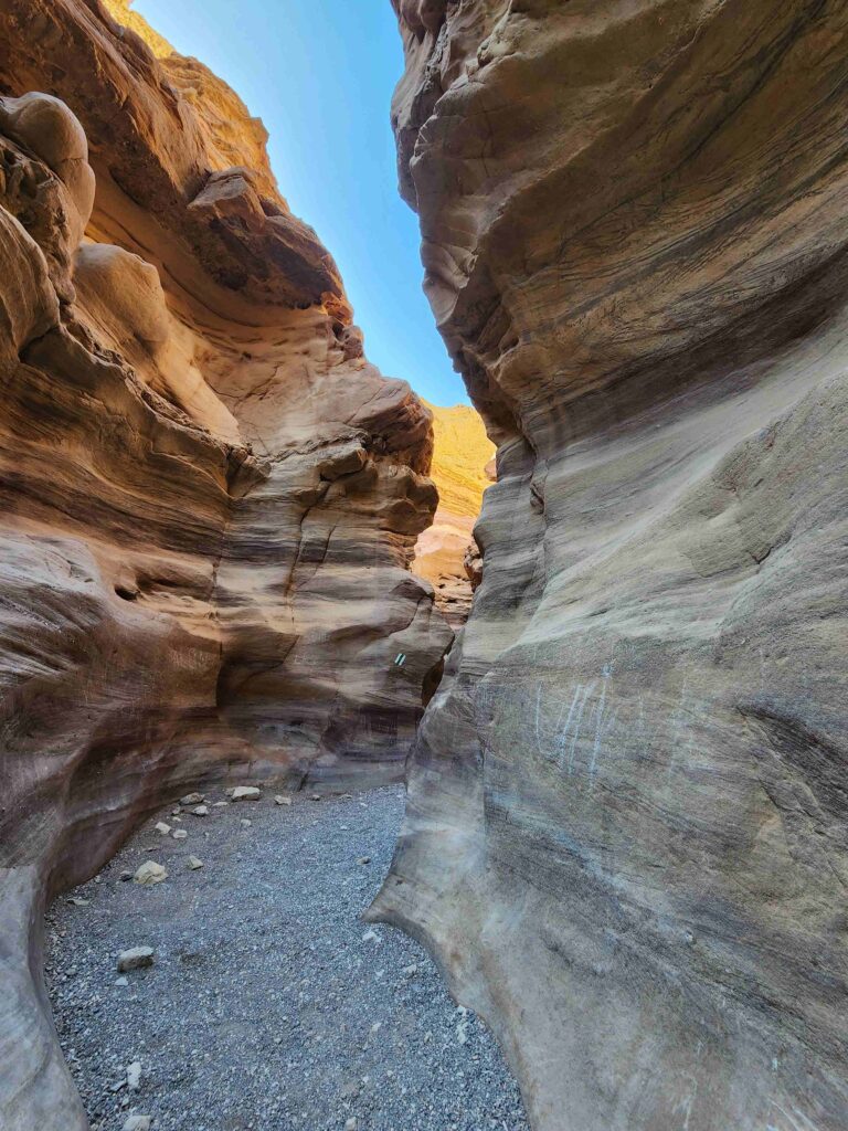 Red Canyon narrow passage